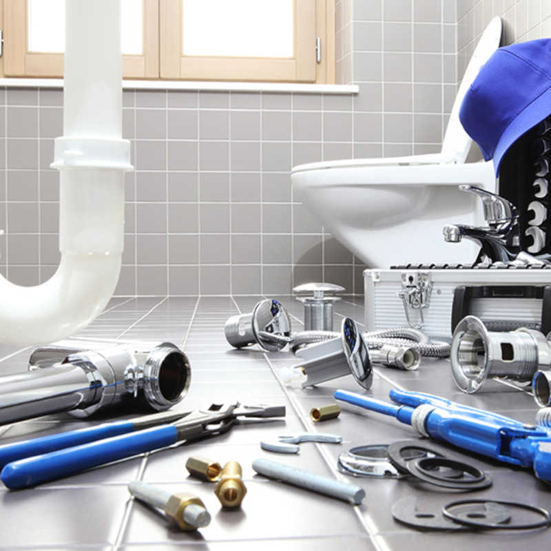 Travaux de plomberie sanitaire dans une salle de bain